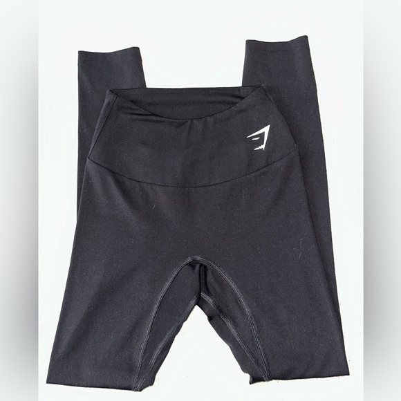 BUTTERY SOFT GYMSHARK LEGGINGS - Picture 2 of 8